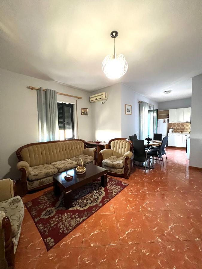 Bujtina Shqiptare Hotell Tiranë Eksteriør bilde