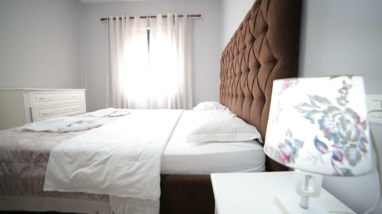 Bujtina Shqiptare Hotell Tiranë Eksteriør bilde