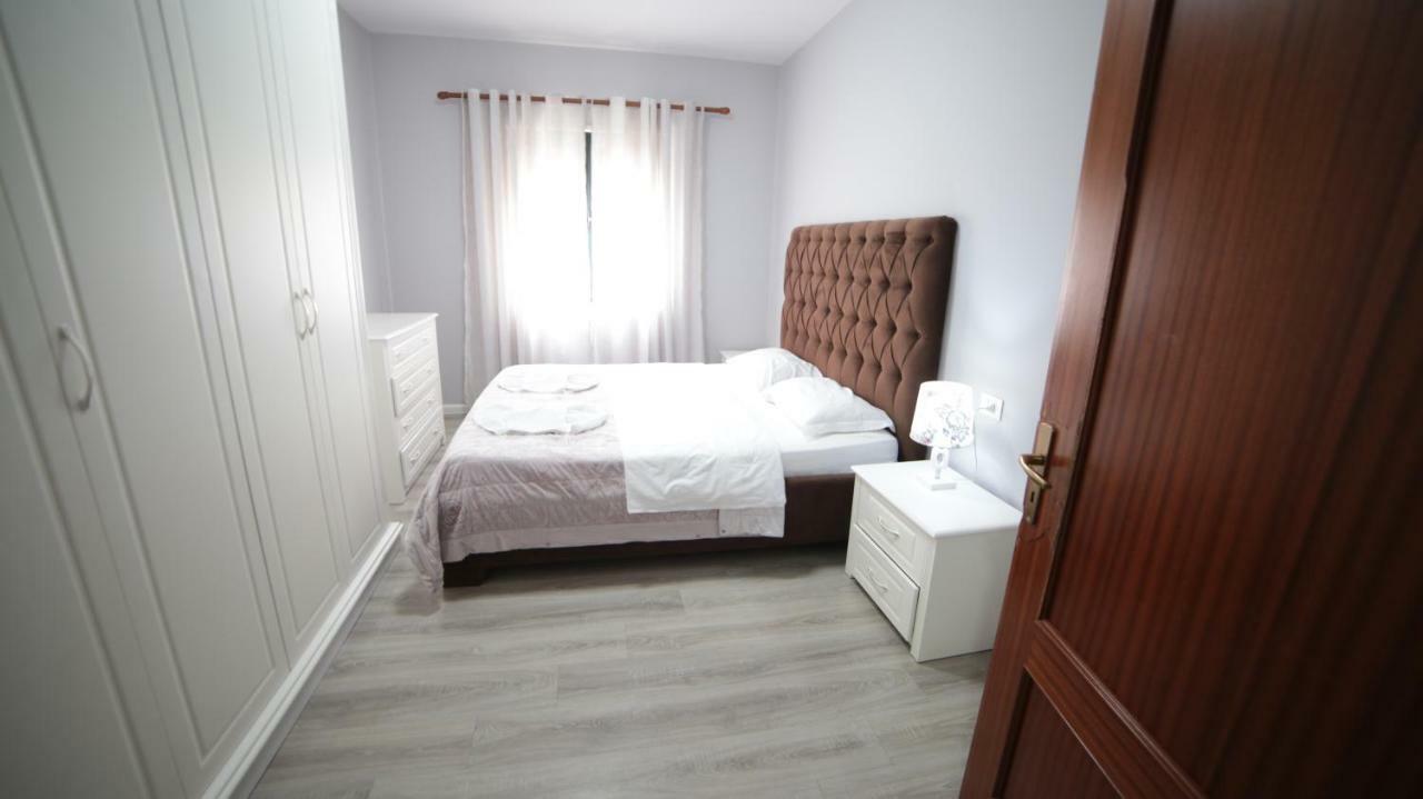 Bujtina Shqiptare Hotell Tiranë Eksteriør bilde